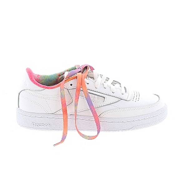 Reebok Shoes - Reebok Pride 🌈
Size 6 Sneakers